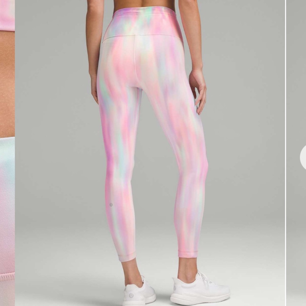 Lululemon Wunder Train High-Rise Tight 25"
Psychedelic Wash Mult